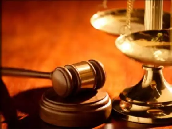 Geeks, Tweets and the Law